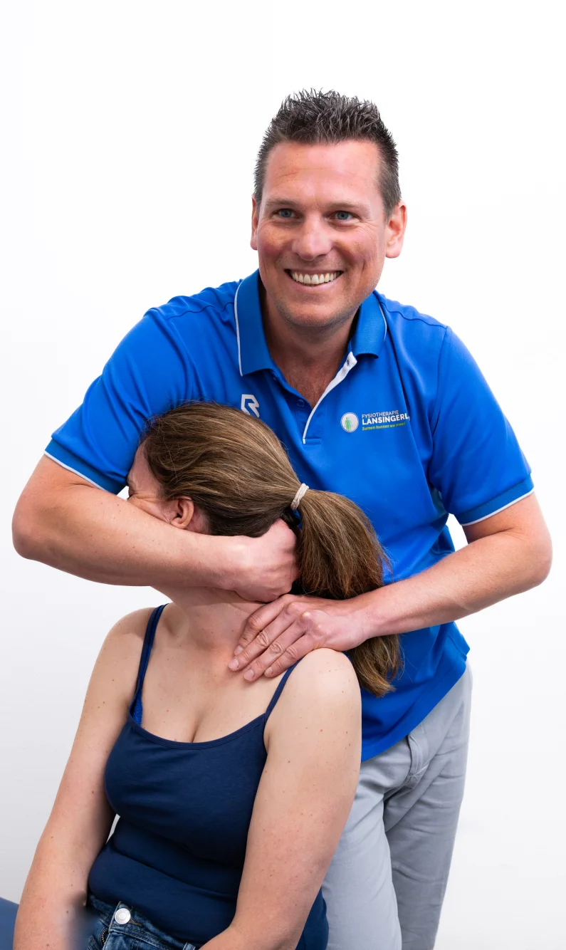 De manuele therapie is een specialisme binnen de fysiotherapie welke zich richt op het herstel van een storing in de functie of beweeglijkheid van een gewricht.